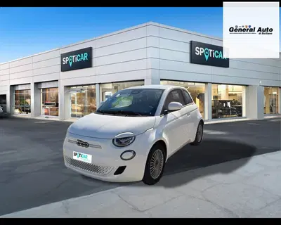 Fiat 500 Cabrio 42 kWh La Prima del 2023 usata a Massarosa