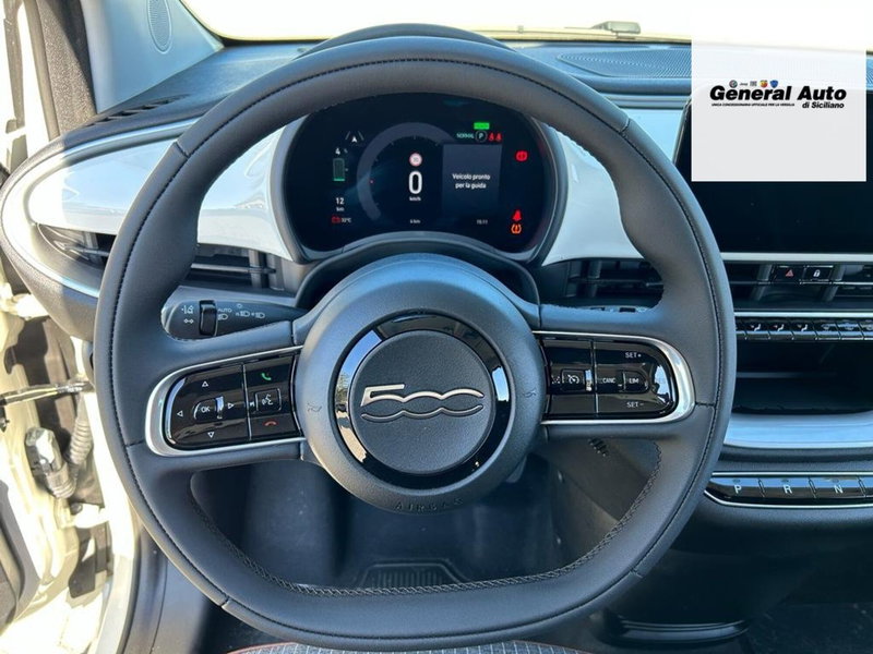 Fiat 500 Cabrio usata a Lucca (12)