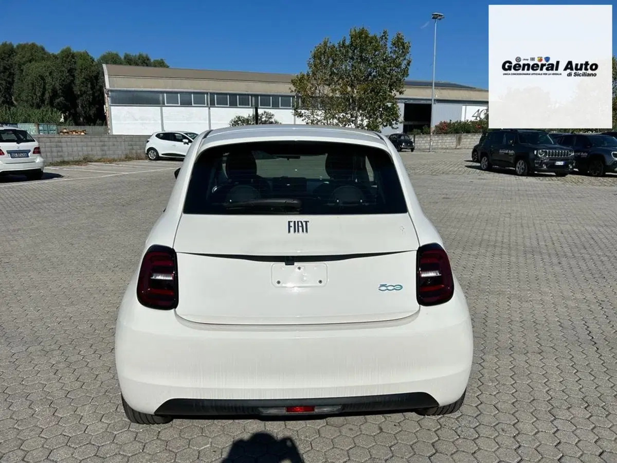 Fiat 500 Cabrio usata a Lucca (6)