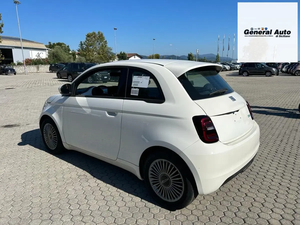 Fiat 500 Cabrio usata a Lucca (7)