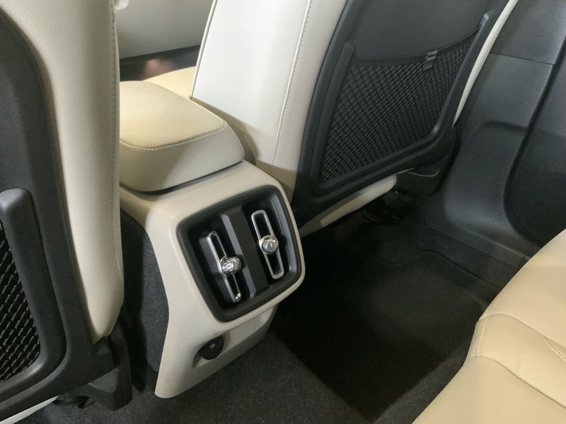 Volvo XC40 usata a Vercelli (12)