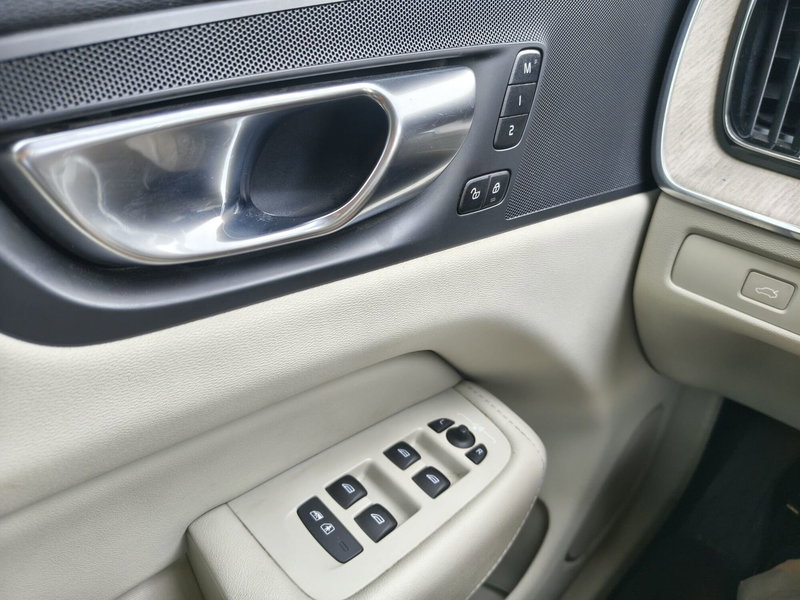 Volvo XC60 usata a Vercelli (11)