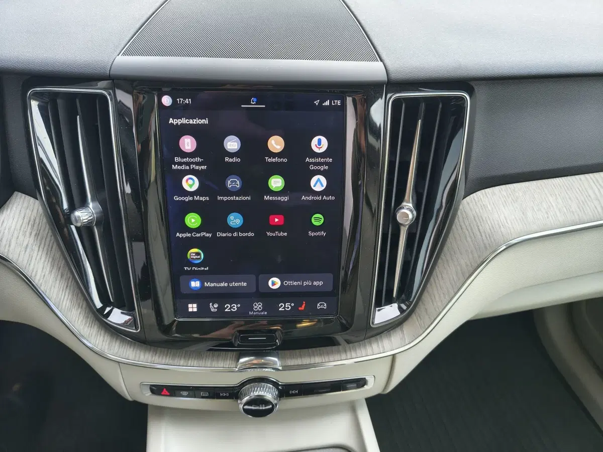 Volvo XC60 usata a Vercelli (15)