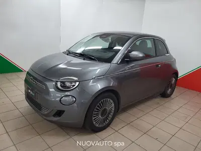 Fiat 500 Cabrio Icon + Cabrio 42 kWh del 2023 usata a Terranuova Bracciolini