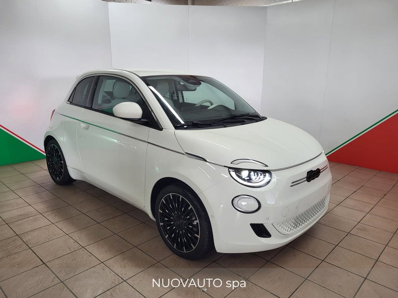Fiat 500 Cabrio nuova a Arezzo (2)