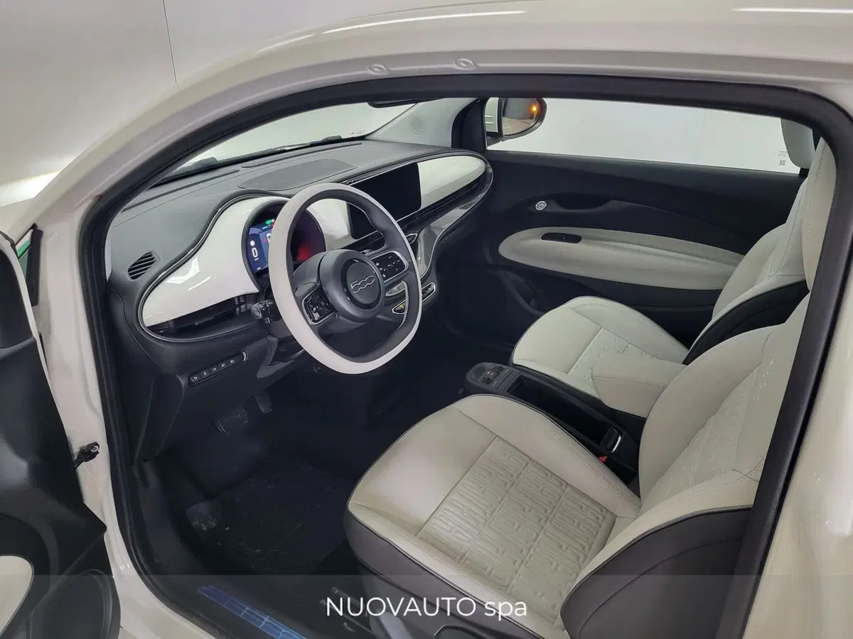Fiat 500 Cabrio nuova a Arezzo (7)