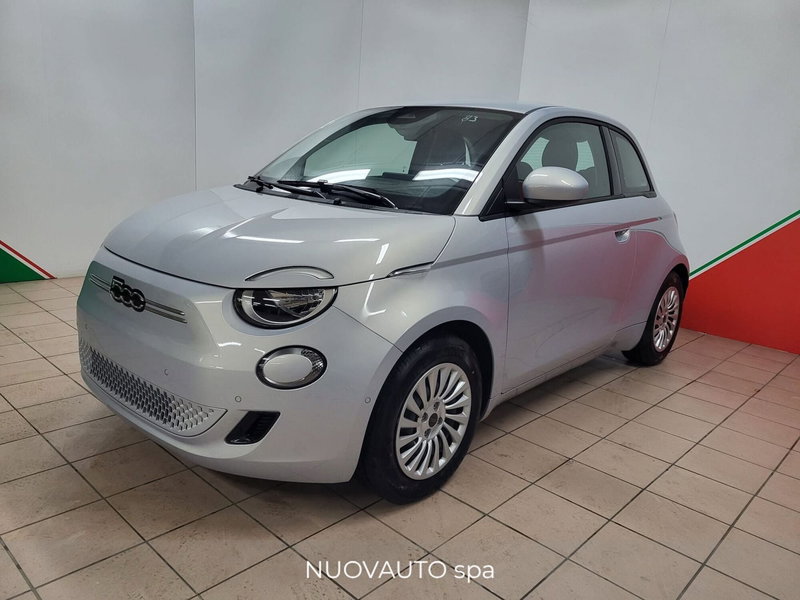 Fiat 500 Cabrio nuova a Arezzo