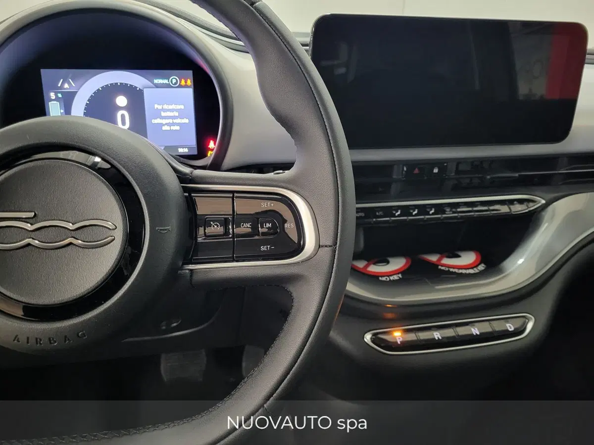 Fiat 500 Cabrio nuova a Arezzo (12)