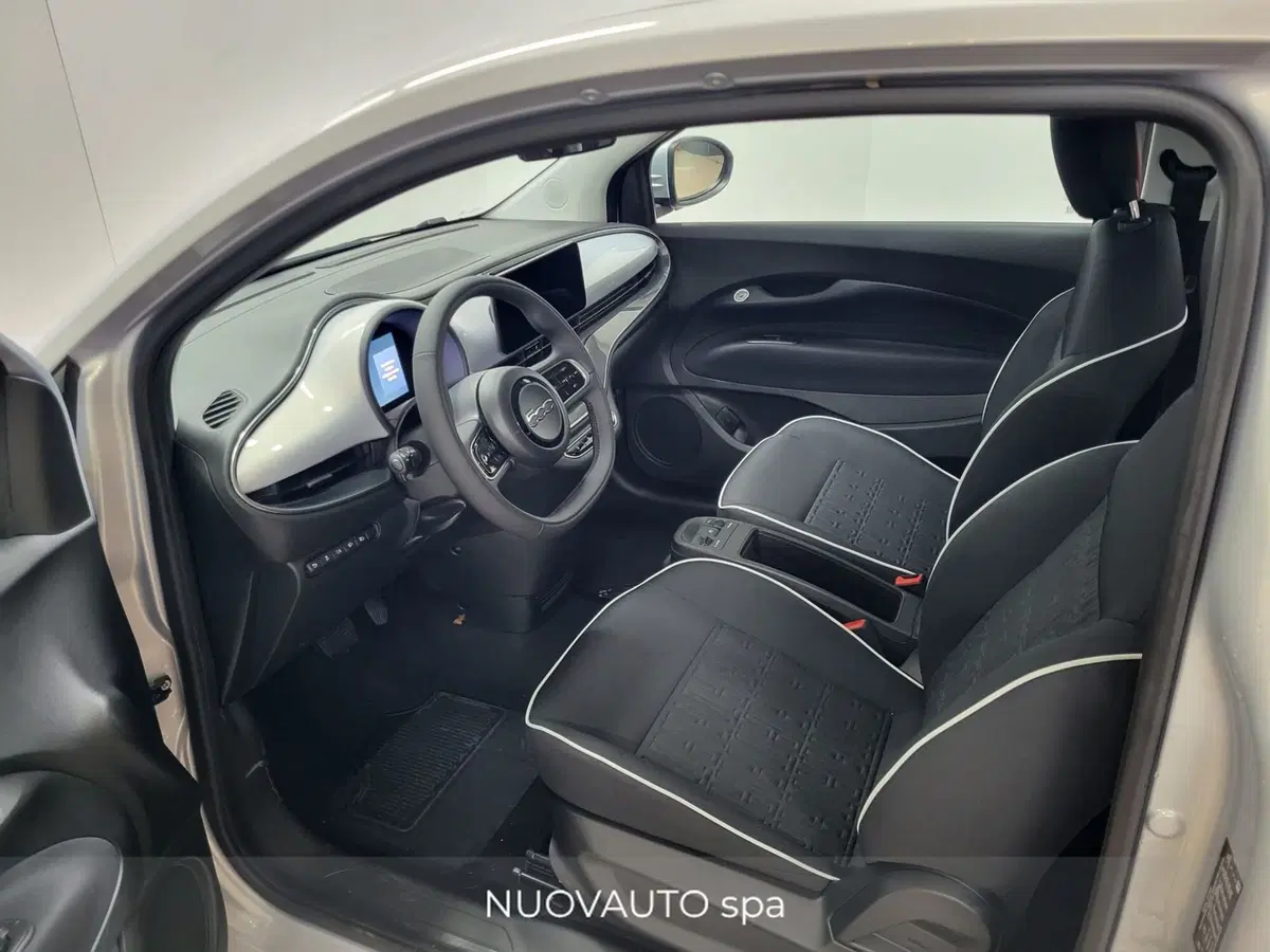 Fiat 500 Cabrio nuova a Arezzo (8)