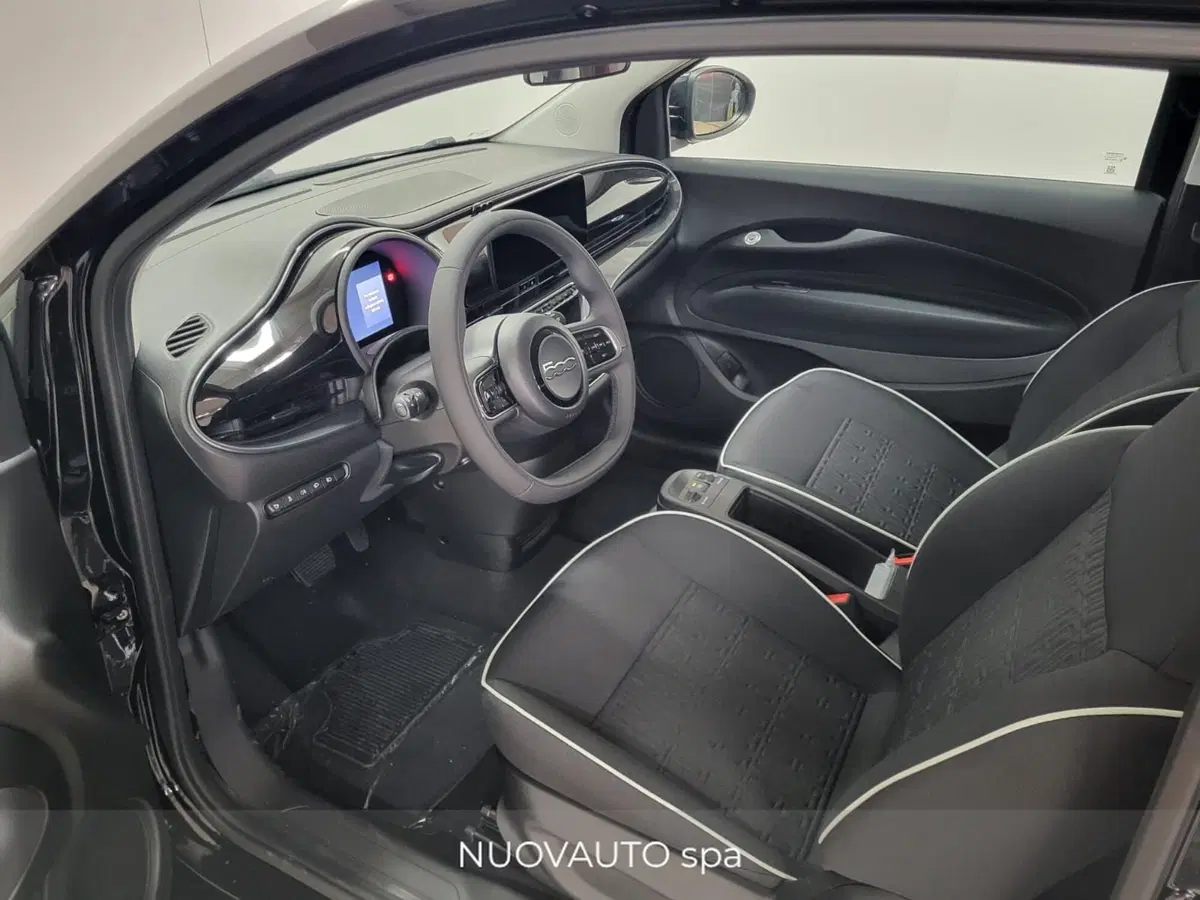 Fiat 500 Cabrio nuova a Arezzo (6)