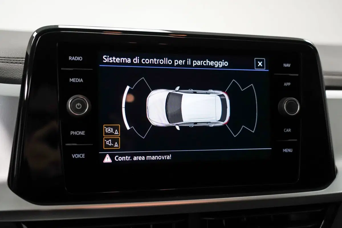 Volkswagen T-Roc usata a Varese (16)
