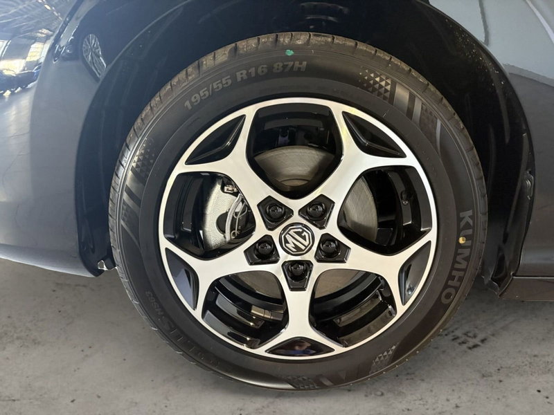 Mg MG3 nuova a Milano (14)