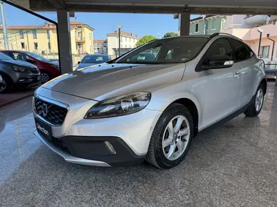 Volvo V40 Cross Country D4 Geartronic Business del 2014 usata a Desenzano del Garda