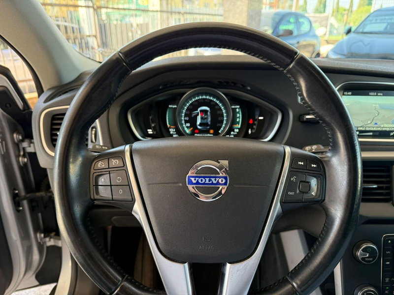 Volvo V40 Cross Country usata a Brescia (12)