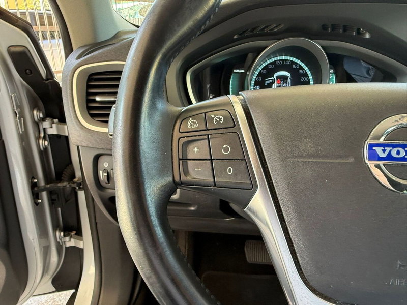 Volvo V40 Cross Country usata a Brescia (13)