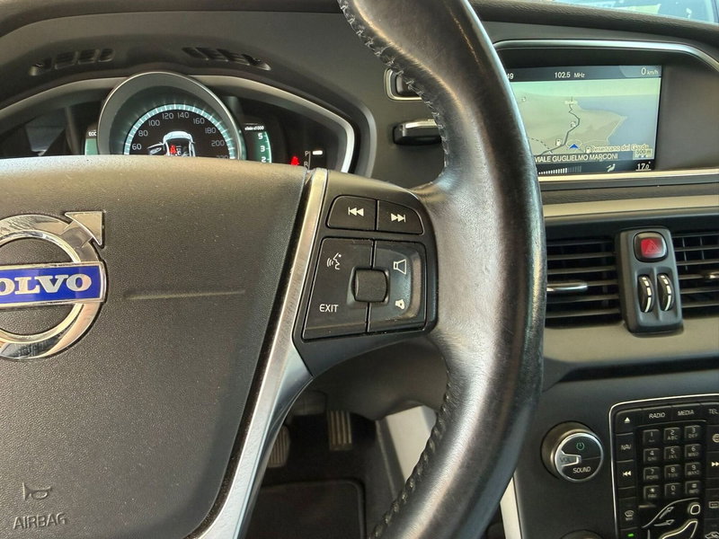Volvo V40 Cross Country usata a Brescia (14)