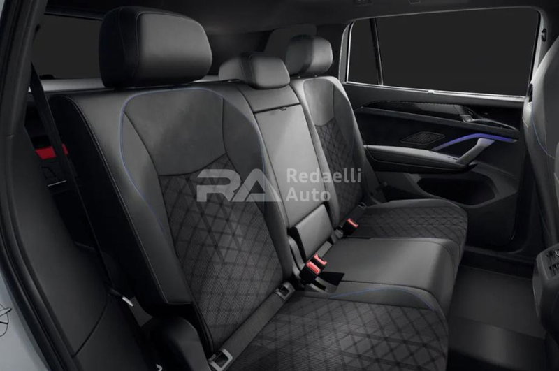 Volkswagen Tayron nuova a Lecco (9)