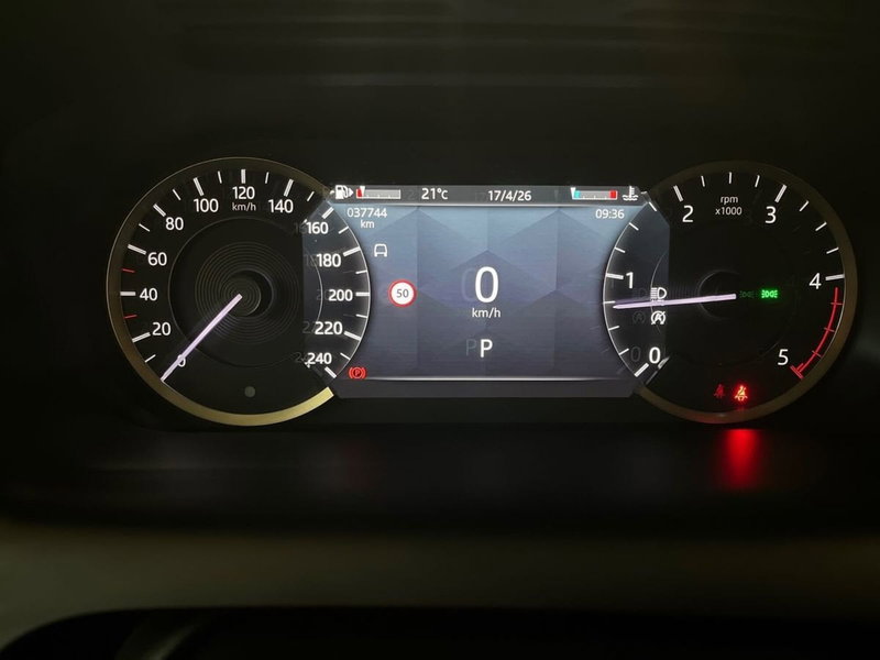 Land Rover Discovery Sport usata a Prato (13)