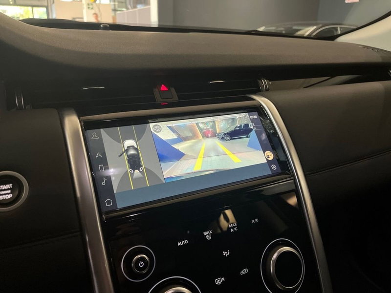 Land Rover Discovery Sport usata a Prato (16)