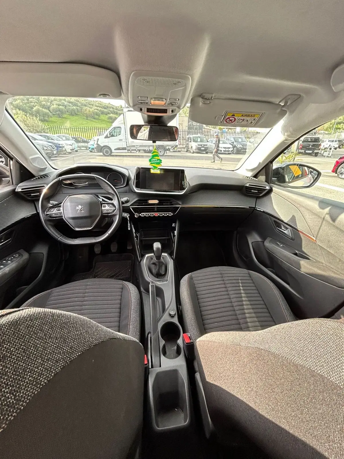 Peugeot 208 usata a Roma (5)