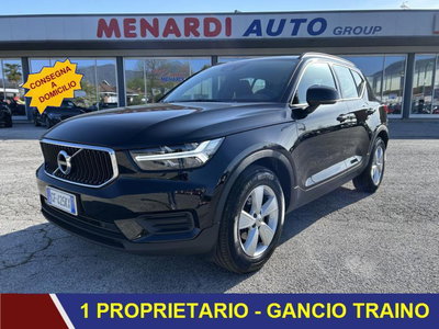 Volvo XC40 T2 Momentum Core del 2021 usata a Bernezzo