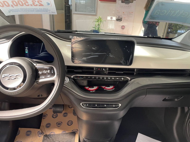 Fiat 500 Cabrio nuova a Lucca (7)