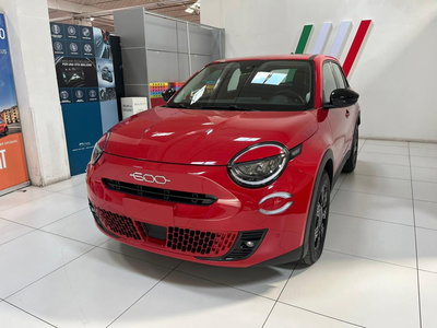 Fiat 600 1.2 hybrid Serie Speciale Icon 110cv auto nuova a Altopascio