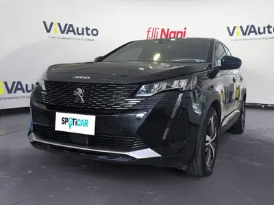 Peugeot 3008 BlueHDi 130 S&amp;S EAT8 Allure Pack del 2023 usata a Massa