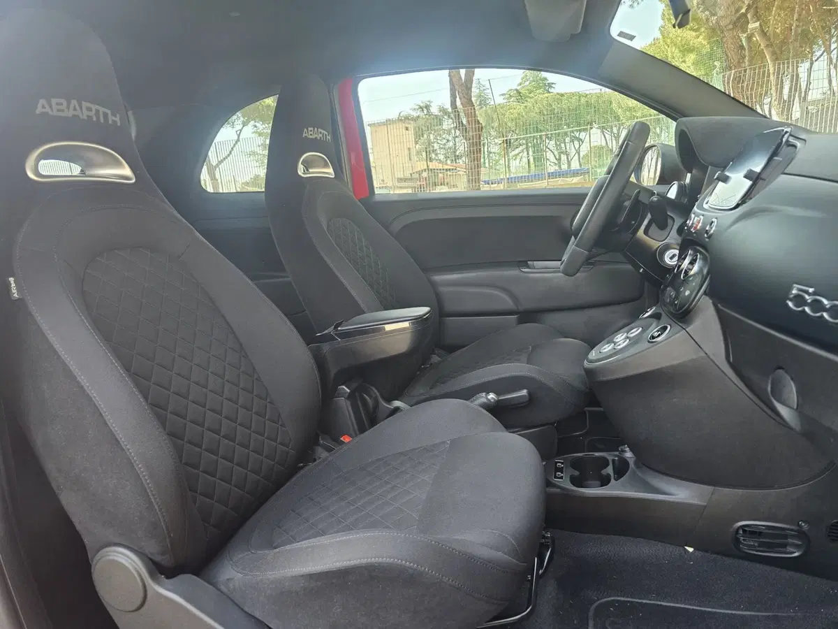 Abarth 695 usata a Massa-Carrara (5)