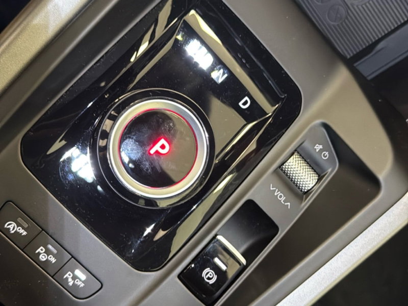 Alfa Romeo Tonale nuova a Palermo (8)