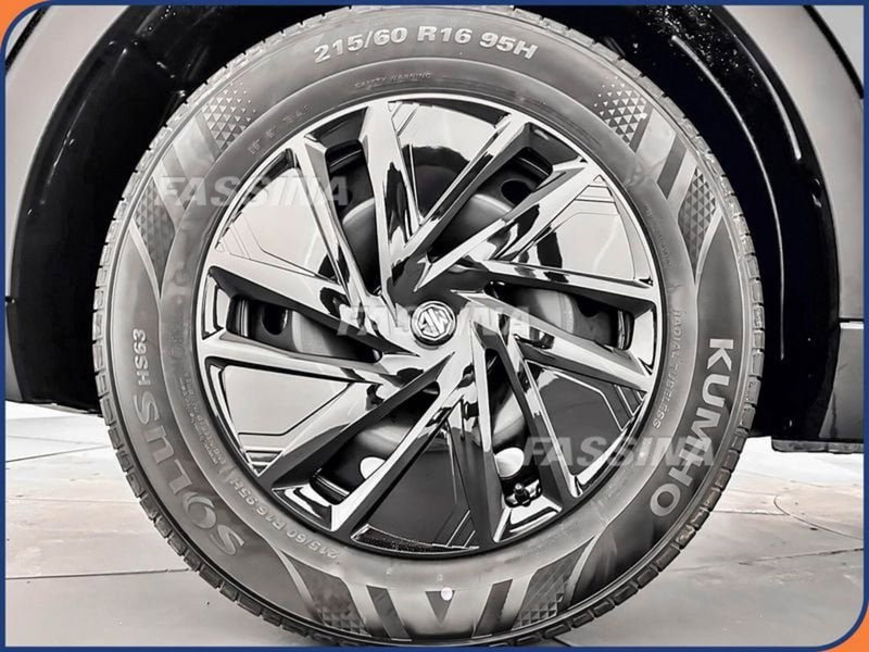 Mg ZS nuova a Milano (7)