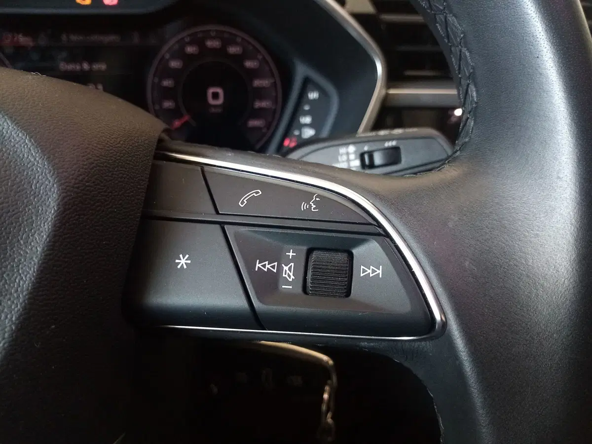 Audi Q3 usata a Bari (7)