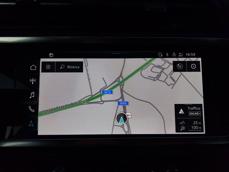 Audi Q3 usata a Bari (16)