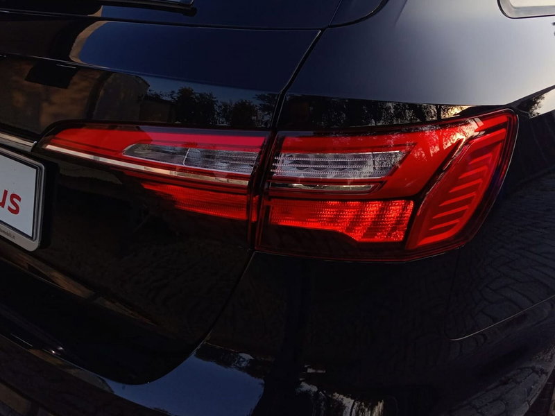 Audi A4 Avant nuova a Bari (10)