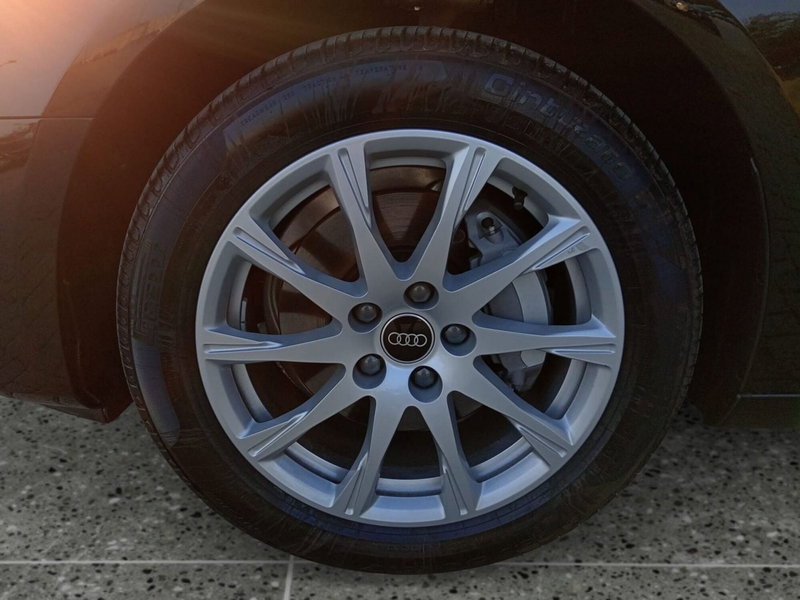 Audi A4 Avant nuova a Bari (14)