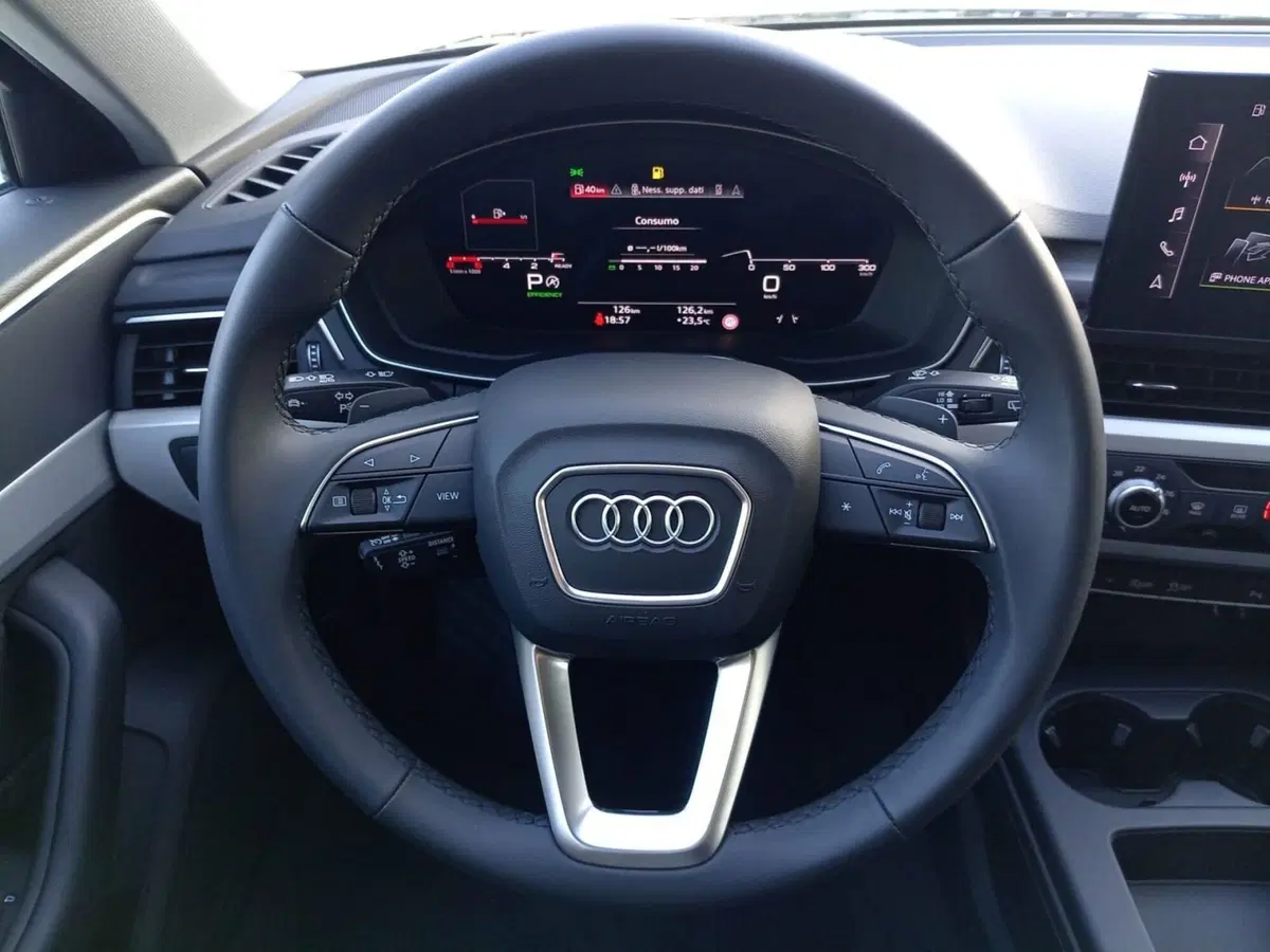 Audi A4 Avant nuova a Bari (3)