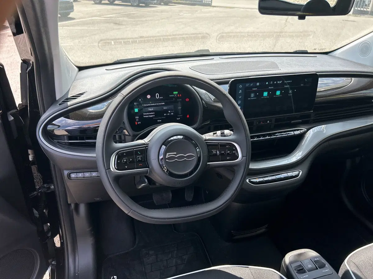 Fiat 500 Cabrio usata a Bergamo (10)