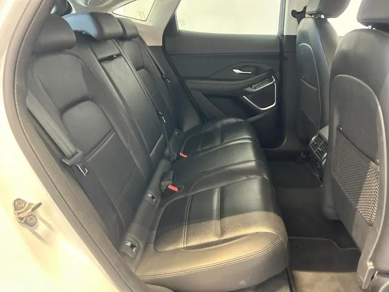 Jaguar E-Pace usata a Napoli (5)