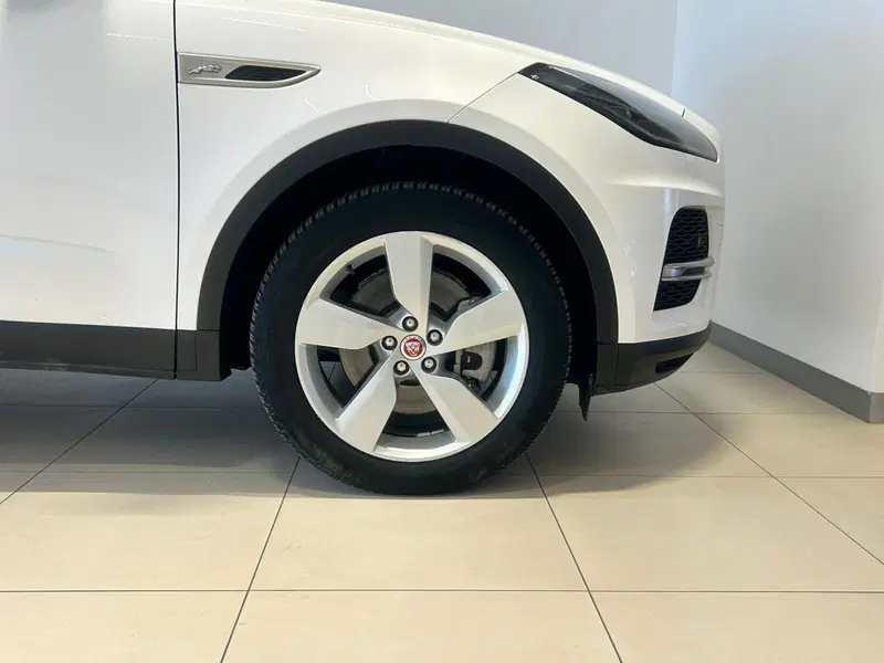 Jaguar E-Pace usata a Napoli (9)