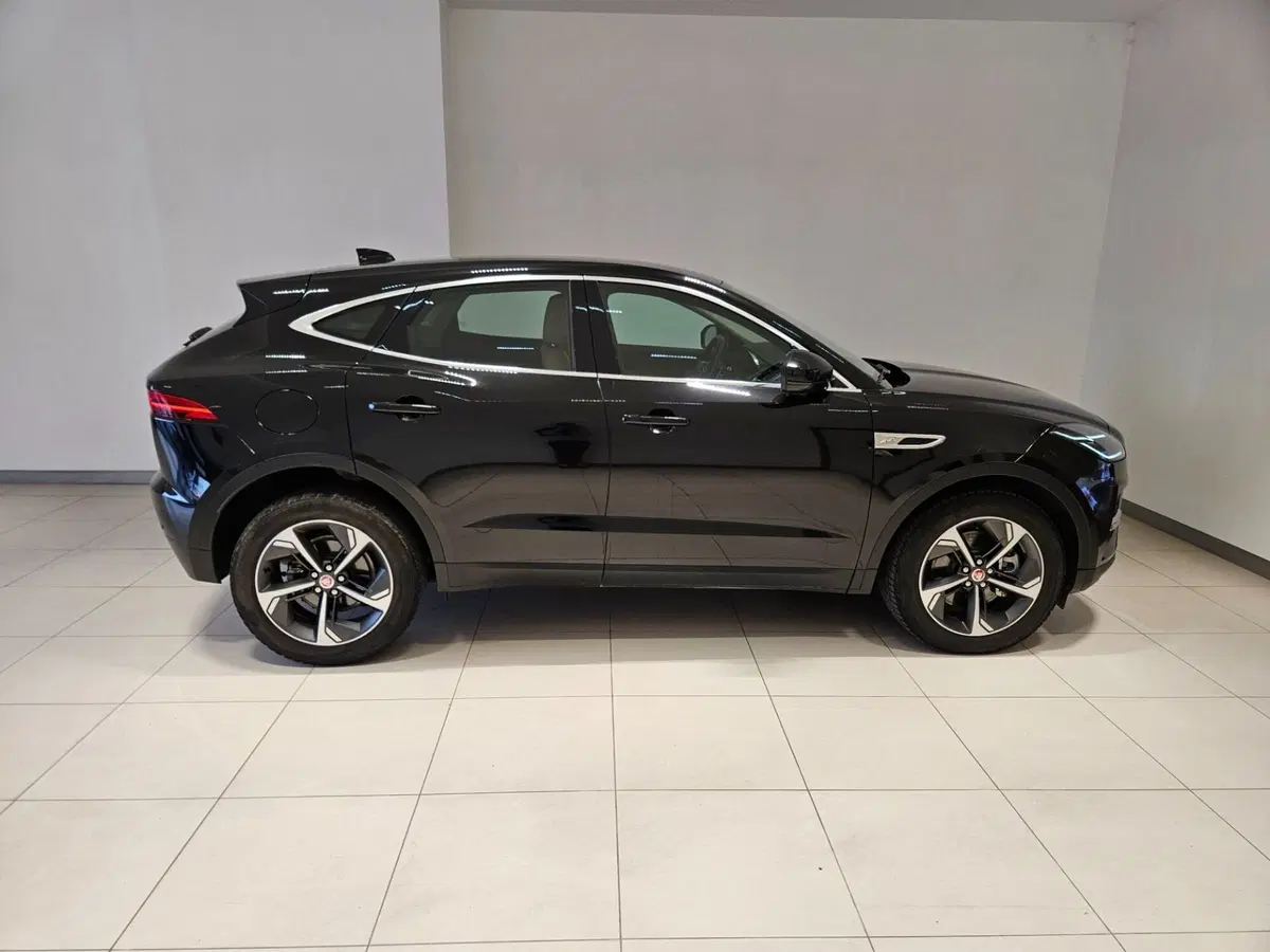 Jaguar E-Pace usata a Napoli (6)