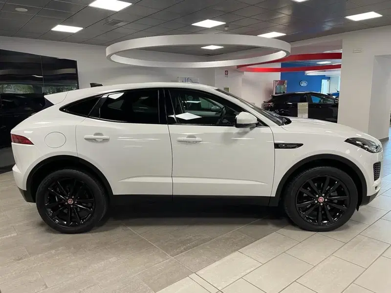 Jaguar E-Pace usata a Alessandria (6)