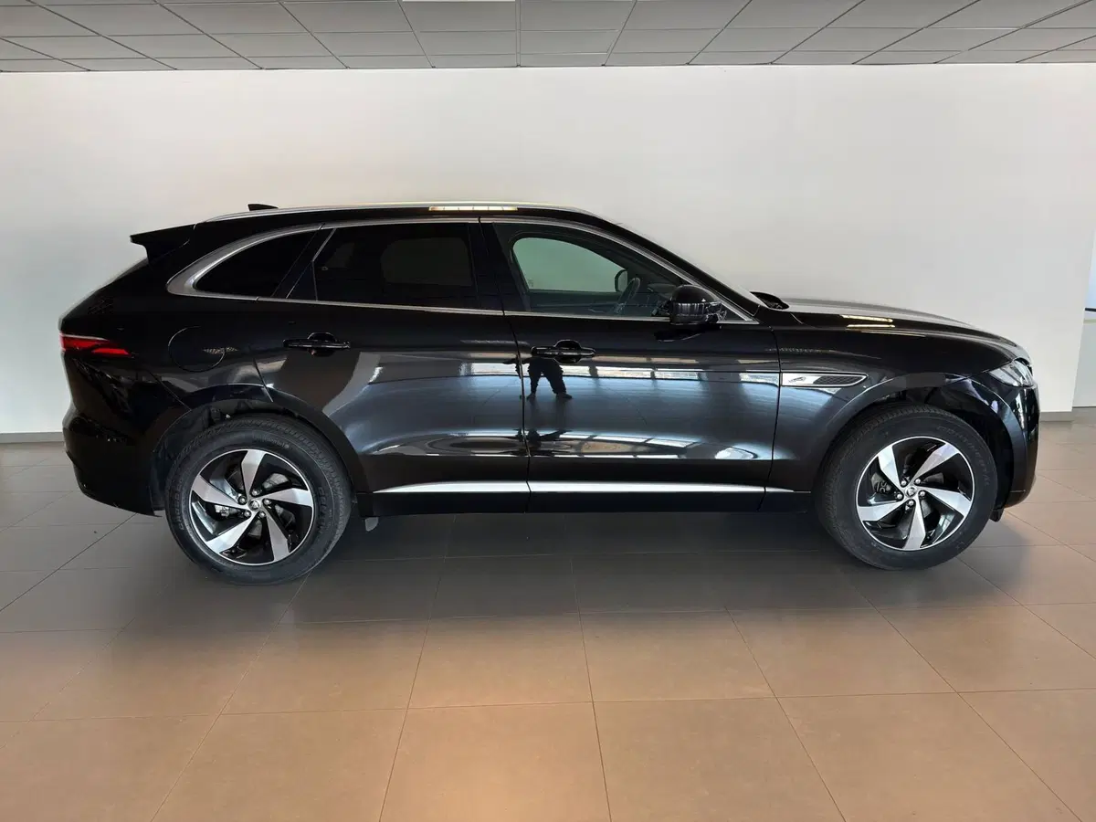 Jaguar F-Pace usata a Alessandria (3)