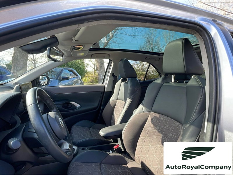 Toyota Yaris Cross usata a Roma (14)