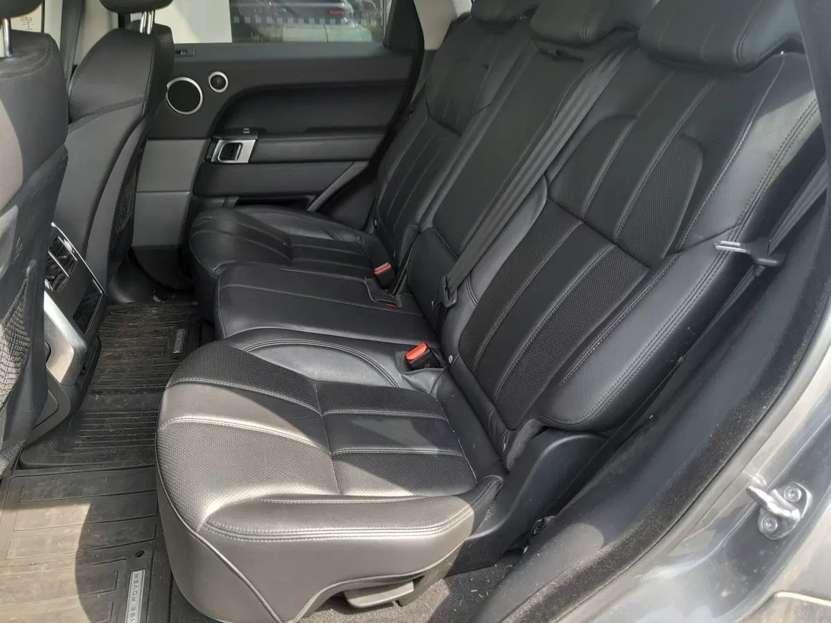 Land Rover Range Rover Sport usata a Cuneo (18)