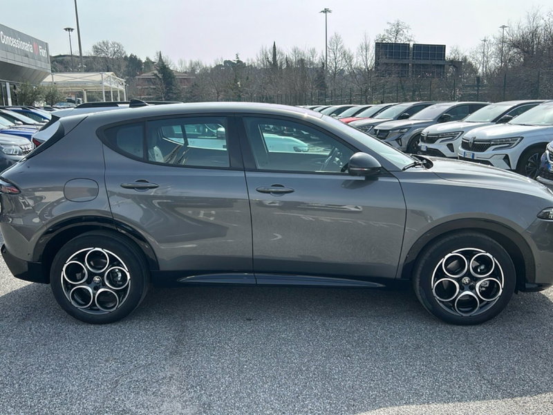 Alfa Romeo Tonale usata a Latina (6)