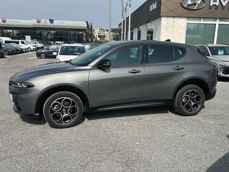 Alfa Romeo Tonale usata a Latina (8)