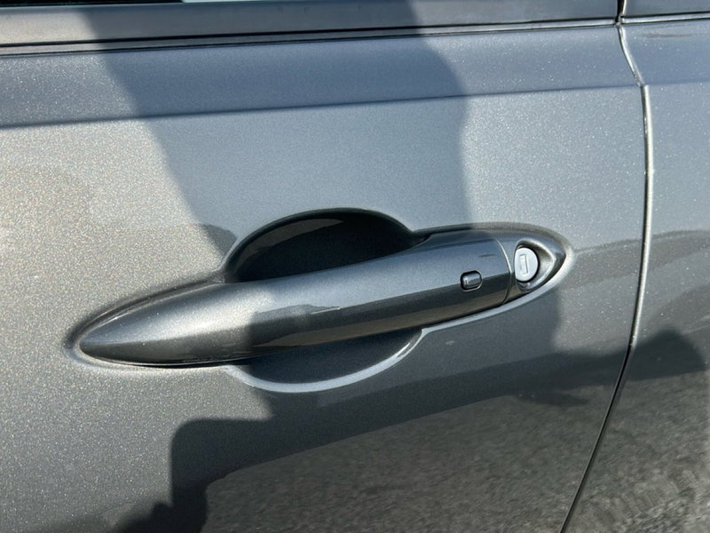 Alfa Romeo Tonale usata a Latina (9)