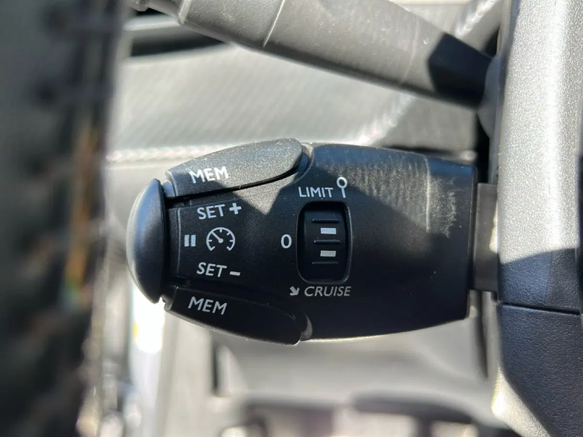 Peugeot 2008 usata a Latina (14)