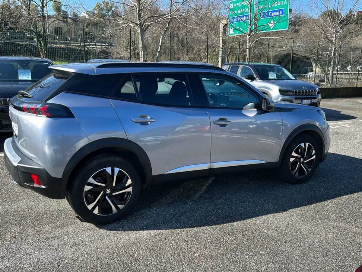 Peugeot 2008 usata a Latina (6)