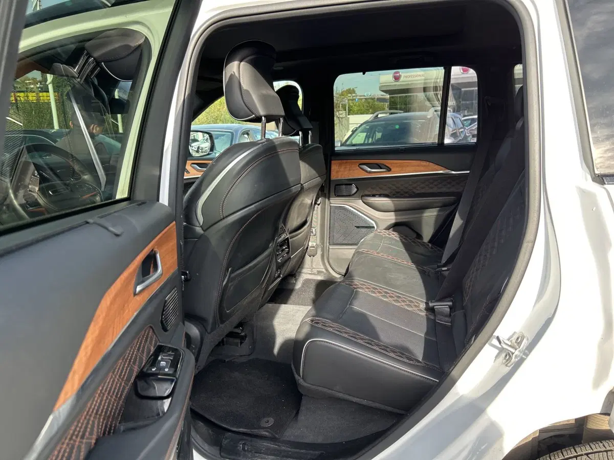 Jeep Grand Cherokee usata a Roma (14)